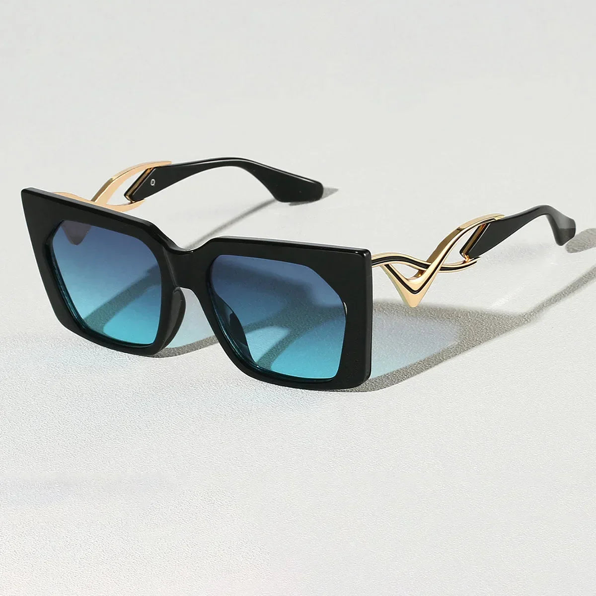 Isla Lustra Cat-Eye Sunglasses